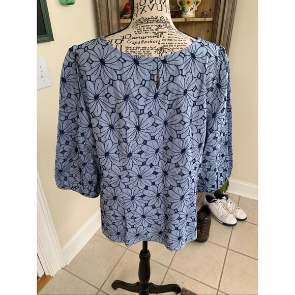 NWT Talbots FLORAL EYELET TOP - CHAMBRAY - Picture 10 of 11